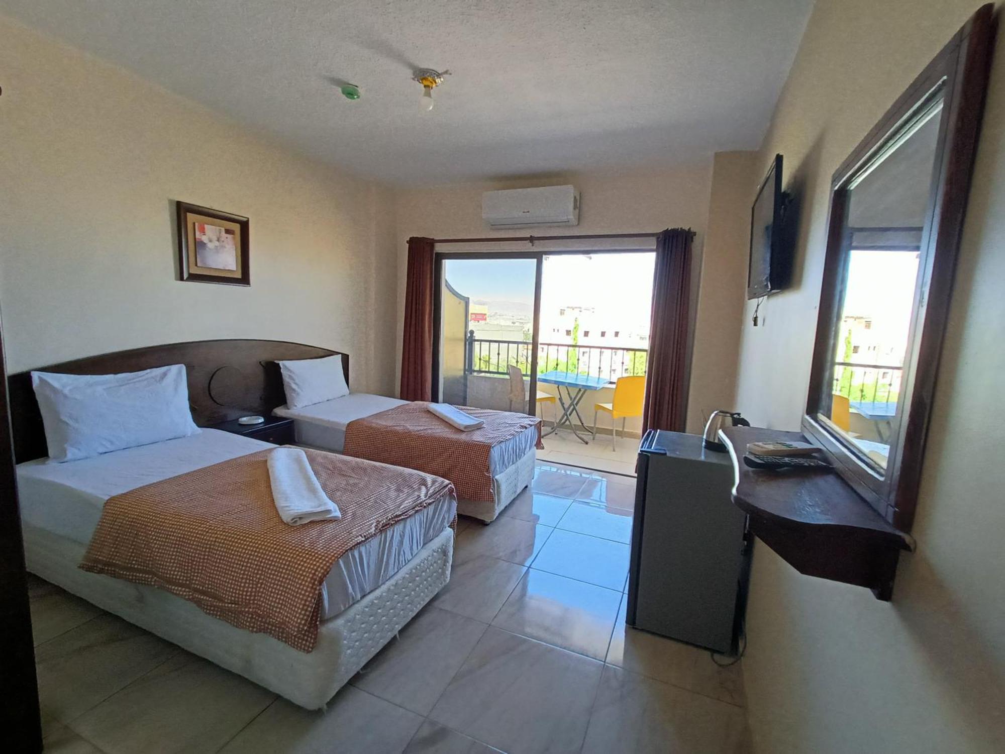 Baraka Al Aqaba Hotel Suites Экстерьер фото